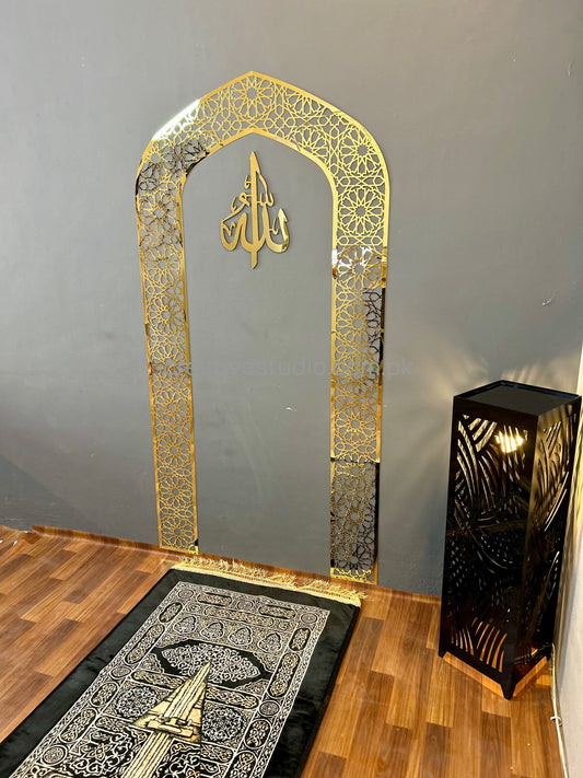 Mehrab Wall Art for Prayer Room – Elegant Islamic Decor with Allah Calligraphy ©